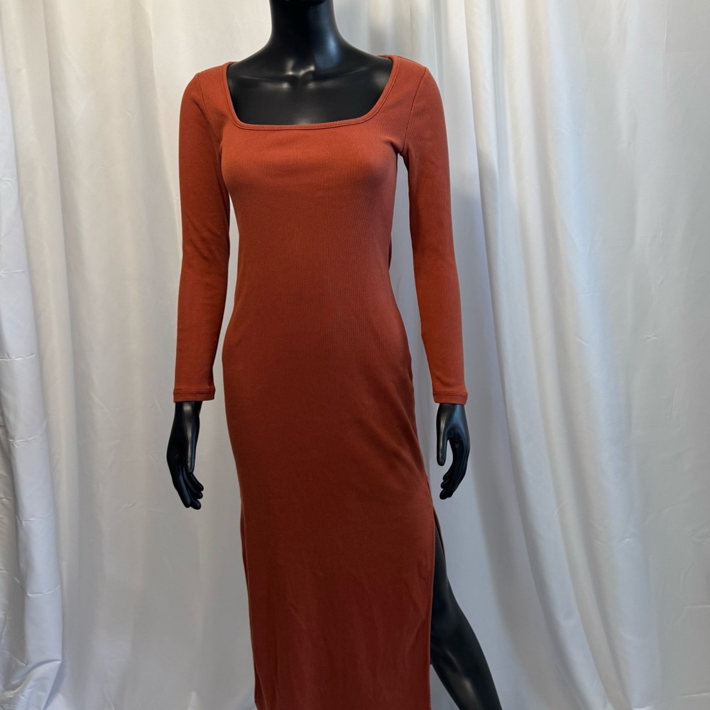 Old Navy Rust Long Sleeve Dress - Picture 2 of 9